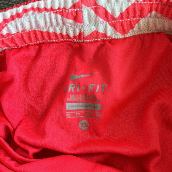 Nike Dri-Fit running shorts - Picture 3 of 4